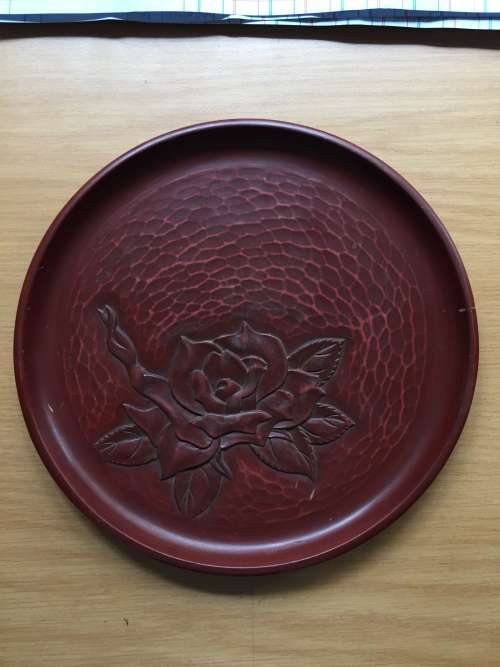 Kamakura-bori Negoro red lacquerware circular tray
